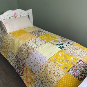 Floral Patchwork Quilt for Kids